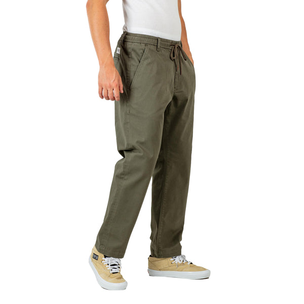 Bestel de Reell Denim Reflex Loose Chino Olive snel, gemakkelijk en veilig bij Revert 95. Check on ze website voor de gehele Reell denim broeken collectie, of kom langs in onze winkel in Haarlem.