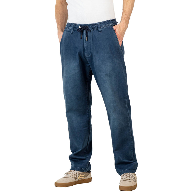 Bestel de Reell Denim jeans Reflex Loose Chino broeken snel, gemakkelijk en veilig bij Revert 95. Check on ze website voor de gehele Reell denim broeken collectie, of kom langs in onze winkel in Haarlem.