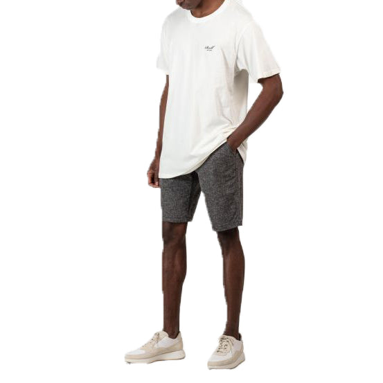 Bestel de Reell Denim Flex Grip Chino Short Black Linen veilig, gemakkelijk en snel bij Revert 95. Check onze website voor de gehele Reell Denim collectie.