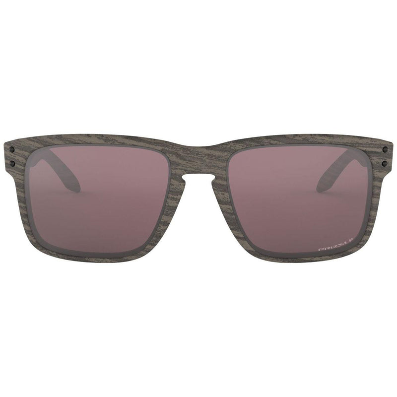 Bestel de Oakley Holbrook Woodgrain Prizm Daily Polar ​zonnebril snel, gemakkelijk en veilig bij Revert 95. Check onze website voor de gehele Oakley gepolariseerde zonnebrillen collectie, of kom langs in onze winkel in Haarlem.