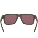 Bestel de Oakley Holbrook Woodgrain Prizm Daily Polar ​zonnebril snel, gemakkelijk en veilig bij Revert 95. Check onze website voor de gehele Oakley gepolariseerde zonnebrillen collectie, of kom langs in onze winkel in Haarlem.