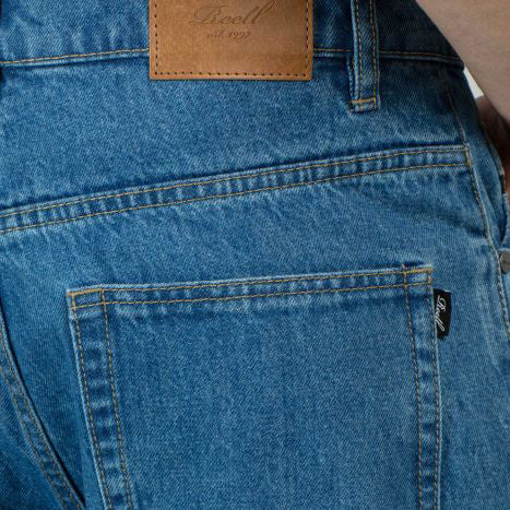 Bestel de Reell Denim Jeans Origin Mid Blue snel, gemakkelijk en veilig bij Revert 95. Check on ze website voor de gehele Reell denim broeken collectie, of kom langs in onze winkel in Haarlem.