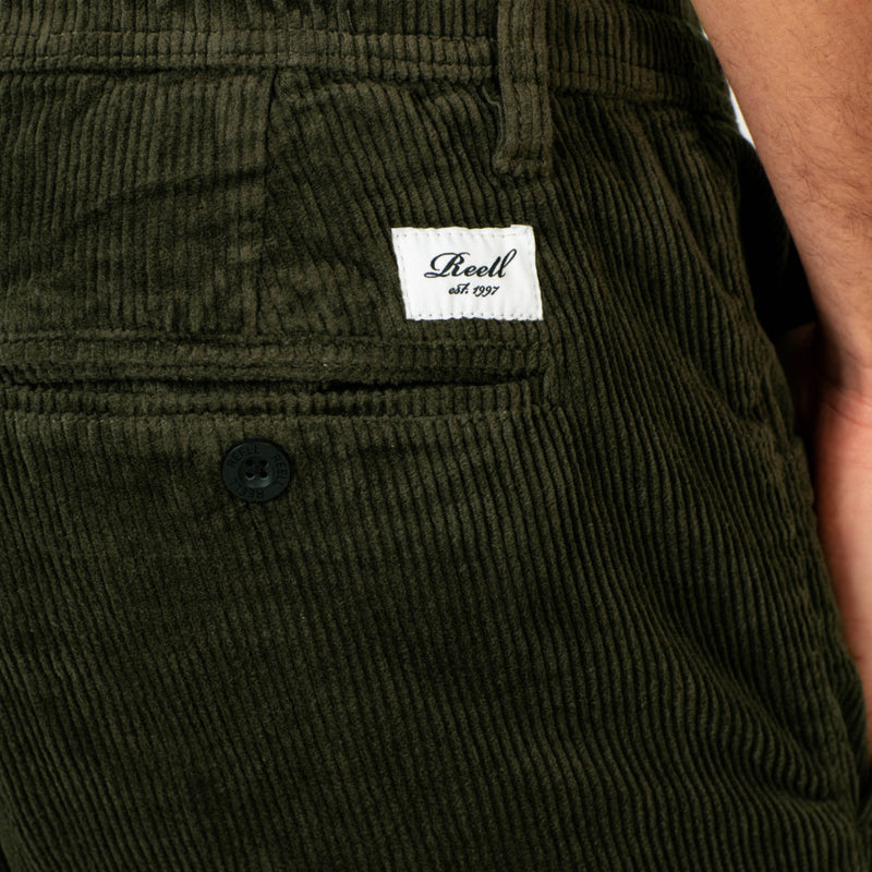 Bestel de Reell Reflex Loose Chino Dark Green Corduroy §xxveilig, gemakkelijk en snel bij Revert 95. Check onze website voor de gehele Obey collectie, of kom gezellig langs bij onze winkel in Haarlem.