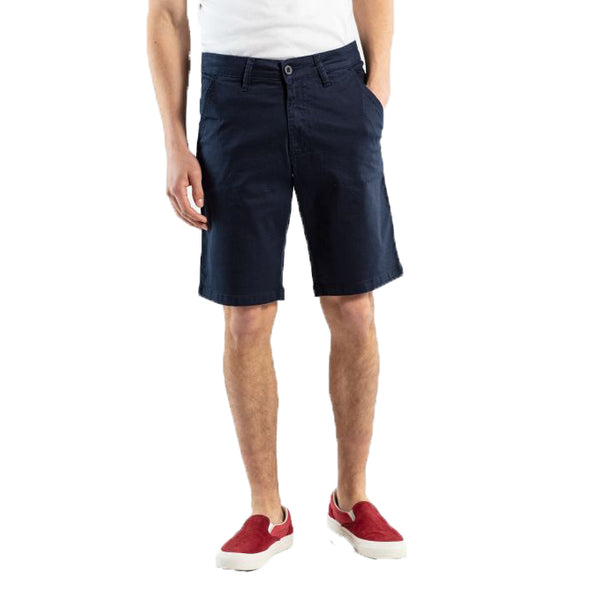 Bestel de Flex Grip Chino Short Navy snel, gemakkelijk en veilig bij Revert 95. Bekijk onze website voor de hele Reell Denim collectie.