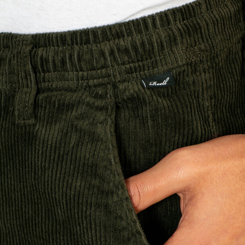 Bestel de Reell Reflex Loose Chino Dark Green Corduroy §xxveilig, gemakkelijk en snel bij Revert 95. Check onze website voor de gehele Obey collectie, of kom gezellig langs bij onze winkel in Haarlem.