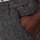 Bestel de Reell Denim Flex Grip Chino Short Black Linen veilig, gemakkelijk en snel bij Revert 95. Check onze website voor de gehele Reell Denim collectie.