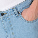 Bestel de Reell Denim Jeans Origin Light Blue snel, gemakkelijk en veilig bij Revert 95. Check on ze website voor de gehele Reell denim broeken collectie, of kom langs in onze winkel in Haarlem.