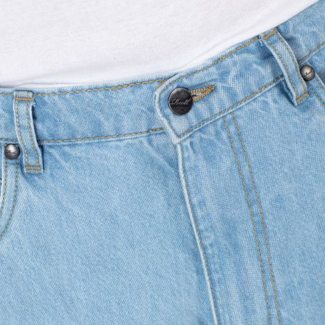 Bestel de Reell Denim Jeans Origin Light Blue snel, gemakkelijk en veilig bij Revert 95. Check on ze website voor de gehele Reell denim broeken collectie, of kom langs in onze winkel in Haarlem.