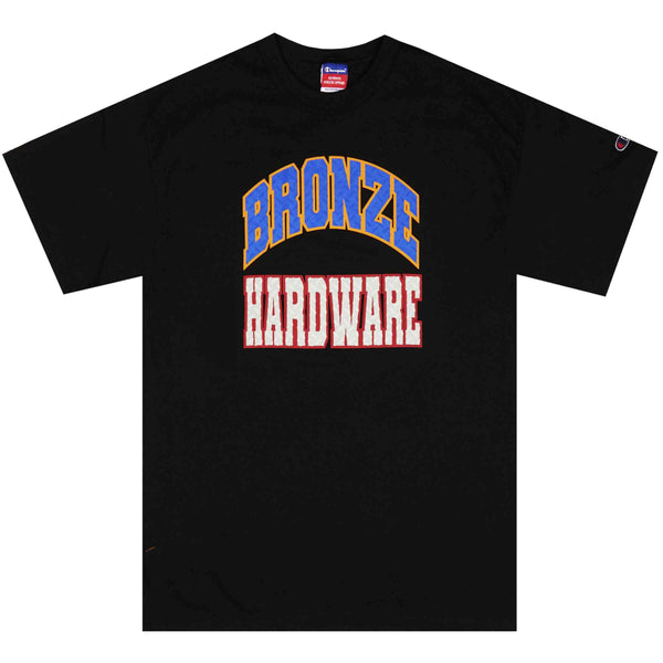 Bronze 56K VARCITY TEE BLACK voorkant zwart T-shirt Revert95.com