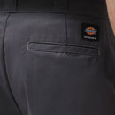 Bestel de Dickies 874 Flex Work Pant snel, veilig en gemakkelijk bij Revert 95. Check onze website voor de gehele Dickies collectie.