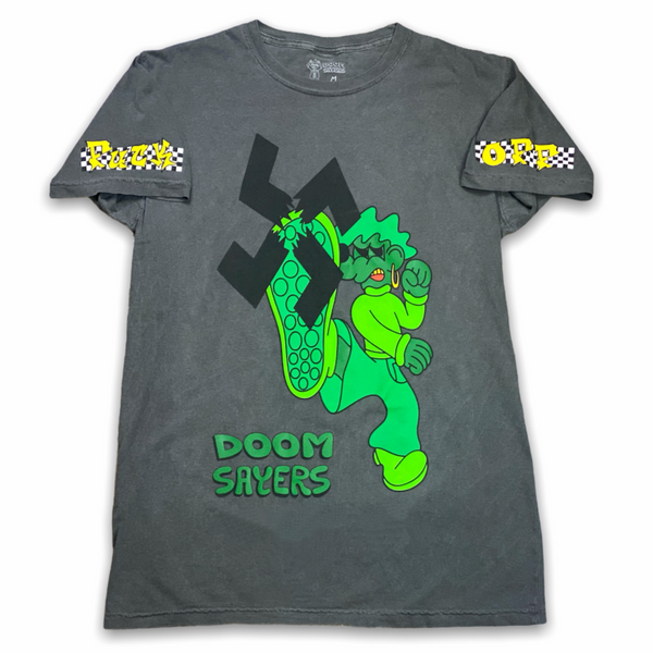 Doom Sayers LilKool Stomp out Fuck off pepper T-shirt voorzijde