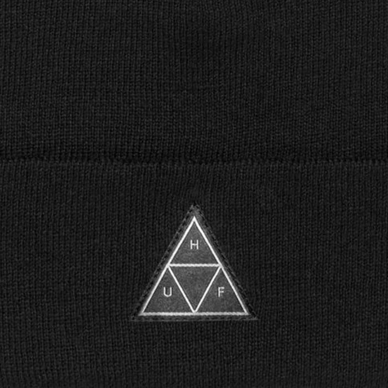 HUF TRIPLE TRIANGLE CUFF BEANIE zwart voorkant close up HUF logo muts Revert95.com