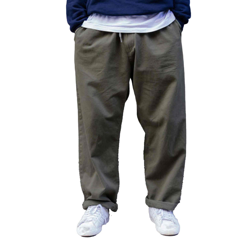 Magenta skateboards LOOSE PANTS KHAKI baggy ribfluwelen broek voorkant lifestyle Revert95.com