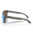 Oakley Holbrook XL Woodgrain Prizm Deep Water Polarized zijkant