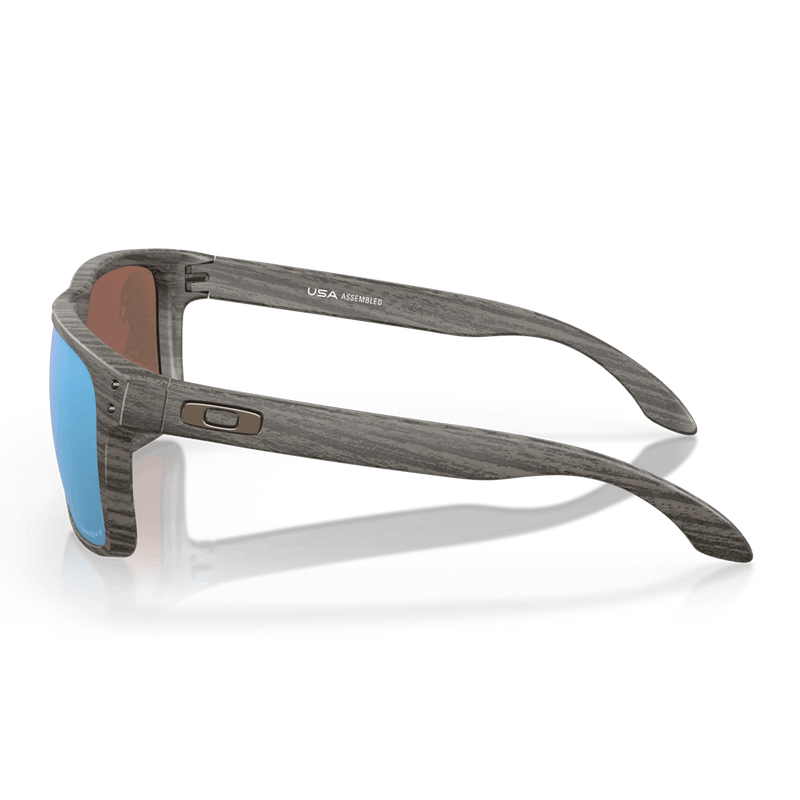 Oakley Holbrook XL Woodgrain Prizm Deep Water Polarized zijkant