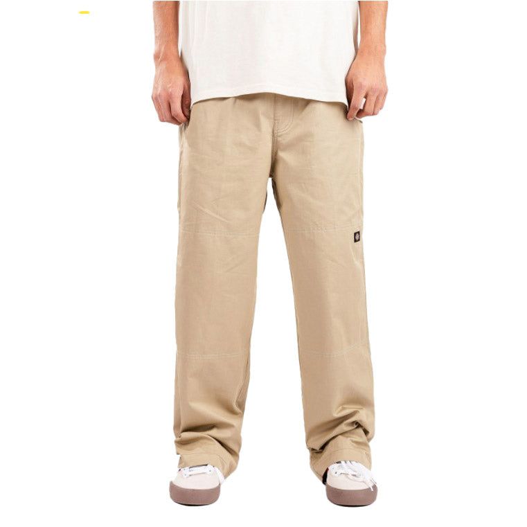 Bestel de Dickies MOUNT VISTA PANT snel, veilig en gemakkelijk bij Revert 95. Check onze website voor de gehele Dickies vcollectie.