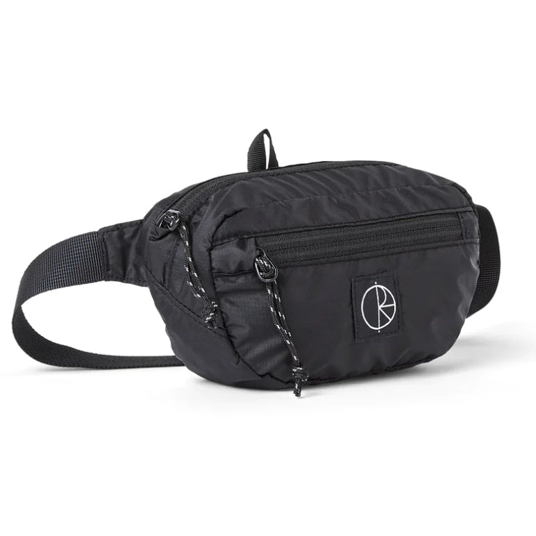 Bestel de Polar Ripstop Mini Hip Bag veilig, gemakkelijk en snel bij Revert 95. Check onze website voor de gehele Polar collectie.