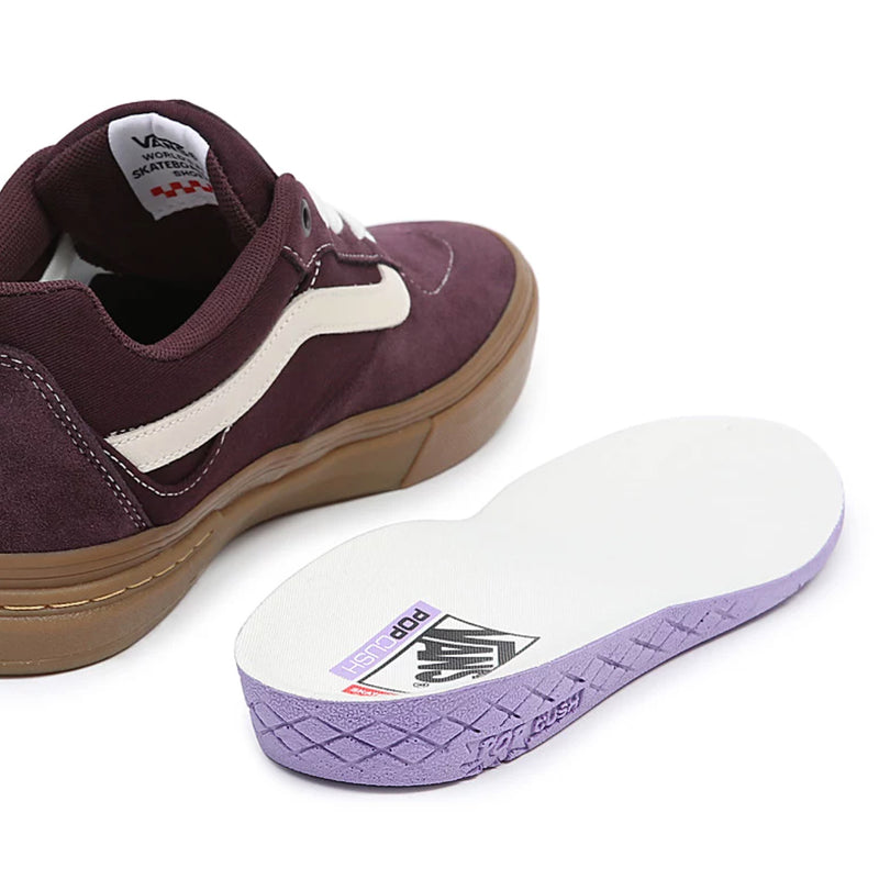 Bestel de Vans Kyle Walker Suede Gum Wine veilig, gemakkelijk en snel bij Revert 95. Check onze website voor de gehele Vans collectie.