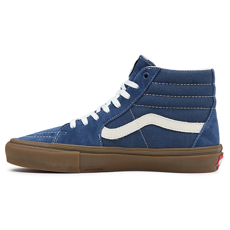 Bestel de Vans SKATE SK8-HI Shoes Suede Gum Dark Denim veilig, gemakkelijk en snel bij Revert 95. Check onze website voor de gehele Vans collectie.	