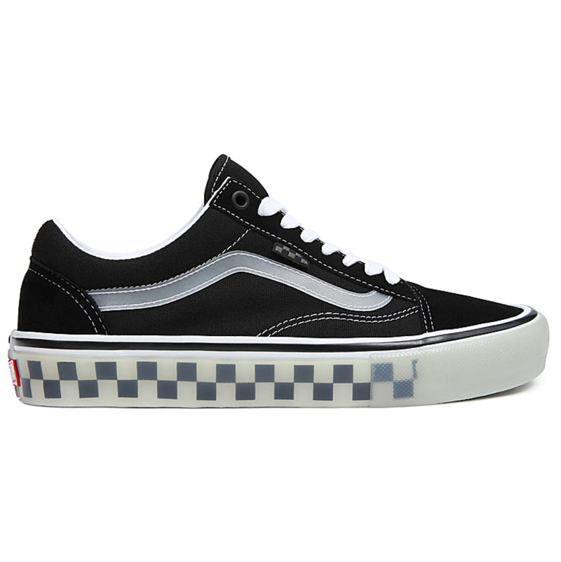 Bestel de Vans SKATE OLD SKOOL Shoes Translucent Rubber Black veilig, gemakkelijk en snel bij Revert 95. Check onze website voor de gehele Vans collectie.	