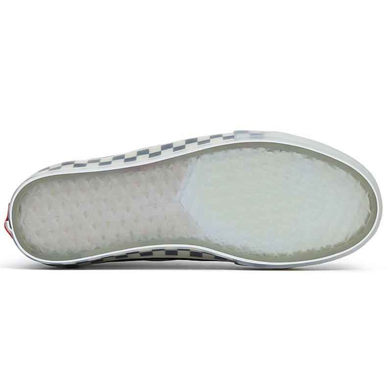 Bestel de Vans SKATE OLD SKOOL Shoes Translucent Rubber Black veilig, gemakkelijk en snel bij Revert 95. Check onze website voor de gehele Vans collectie.