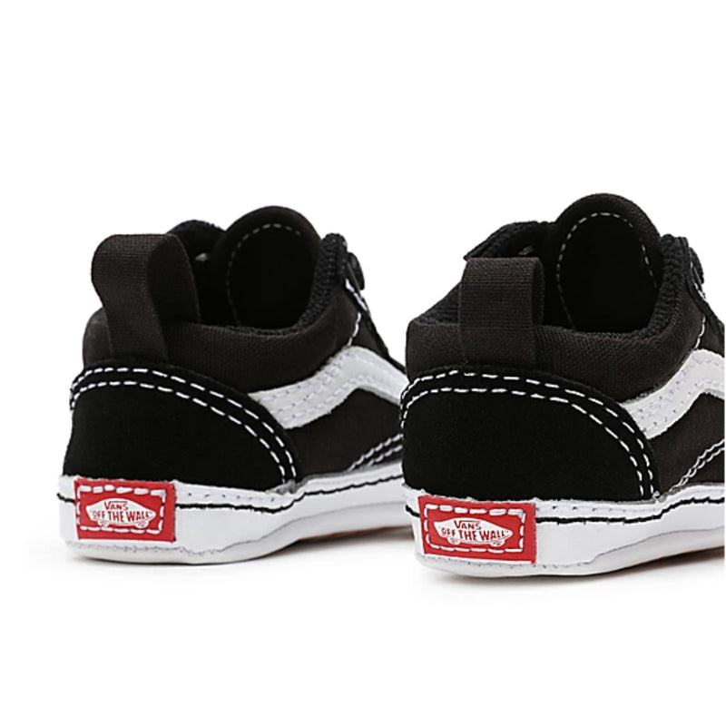 Bestel de Vans Infant OLD SKOOL  Crib BABYSCHOENTJES (0-1 JAAR) veilig, gemakkelijk en snel bij Revert 95. Check onze website voor de gehele Vans collectie.	