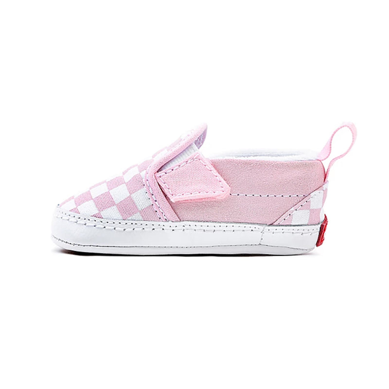 Bestel de Vans Infant SLIP-ON V CRIB BABYSCHOENTJES (0-1 JAAR) veilig, gemakkelijk en snel bij Revert 95. Check onze website voor de gehele Vans collectie.	