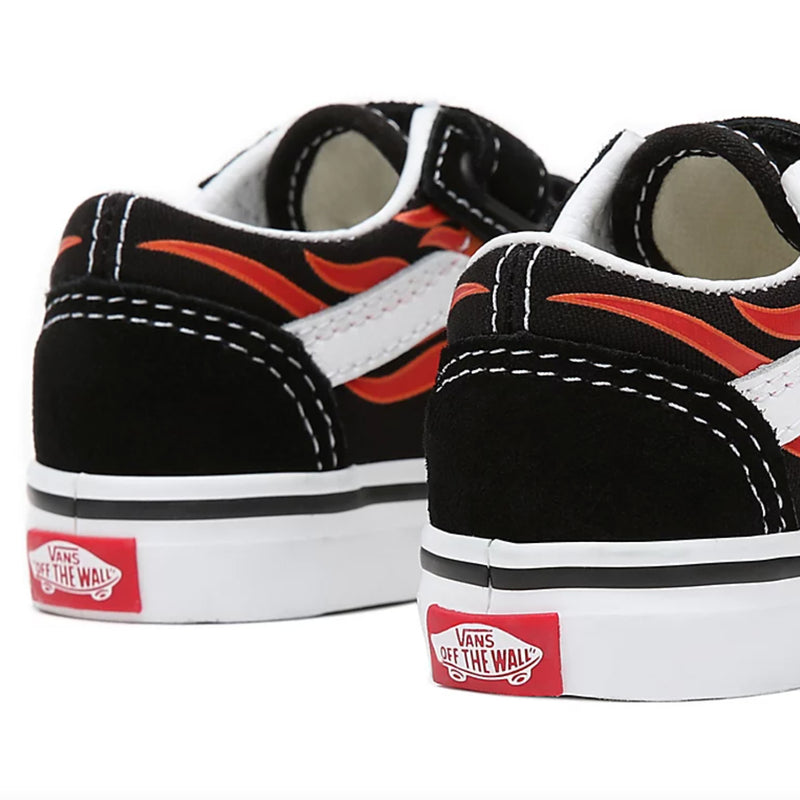 Bestel de Vans FLAME OLD SKOOL Velcro  PEUTERSCHOENEN (1-4 JAAR) veilig, gemakkelijk en snel bij Revert 95. Check onze website voor de gehele Vans collectie.	