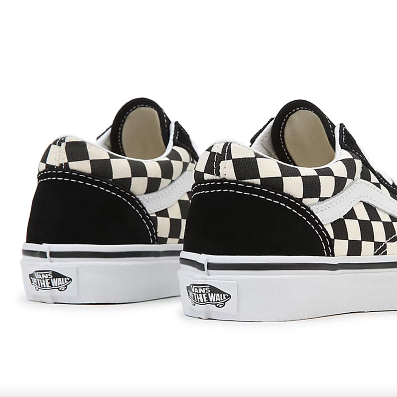 Bestel de Vans PRIMARY CHECK OLD SKOOL KINDERSCHOENEN 4-8 JAAR veilig, gemakkelijk en snel bij Revert 95. Check onze website voor de gehele Vans collectie.	