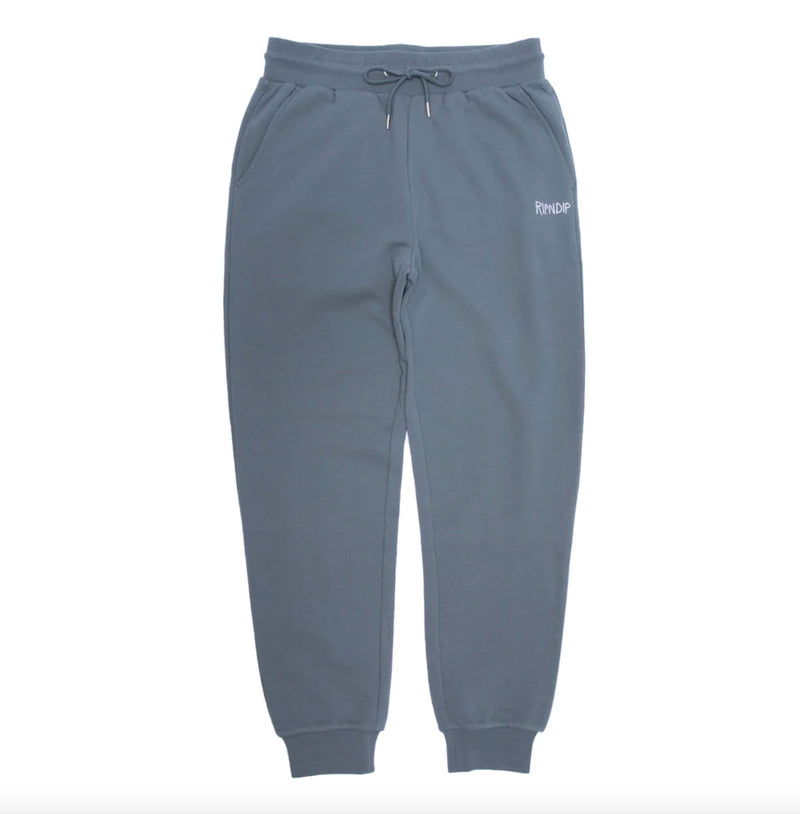 Bestel de Ripndip Peek A Nerm Sweatpants Charcoal veilig, gemakkelijk en snel bij Revert 95. Check onze website voor de gehele Ripndip collectie, of kom gezellig langs bij onze winkel in Haarlem.