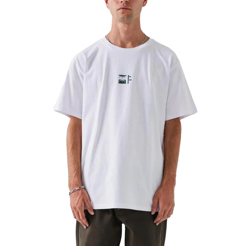 Bestel de Former CONFORMATION T-SHIRT veilig, gemakkelijk en snel bij Revert 95. Check onze website voor de gehele Former collectie, of kom gezellig langs bij onze winkel in Haarlem.