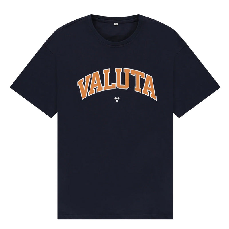 Bestel de Valuta SPORTS TEE BLACK IRIS veilig, gemakkelijk en snel bij Revert 95. Check onze website voor de gehele Valuta collectie, of kom gezellig langs bij onze winkel in Haarlem.