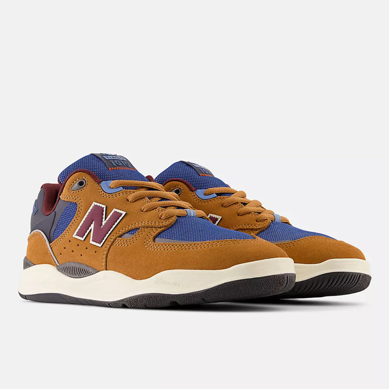 Bestel de New Balance Numeric Tiago Lemos 1010 Tan Navy veilig, gemakkelijk en snel bij Revert 95. Check onze website voor de gehele New Balance collectie, of kom gezellig langs bij onze winkel in Haarlem.	