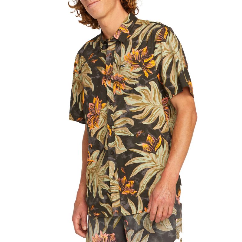 Bestel de Volcom MARBLE FLORAL SHIRT veilig, gemakkelijk en snel bij Revert 95. Check onze website voor de gehele Volcom collectie, of kom gezellig langs bij onze winkel in Haarlem.