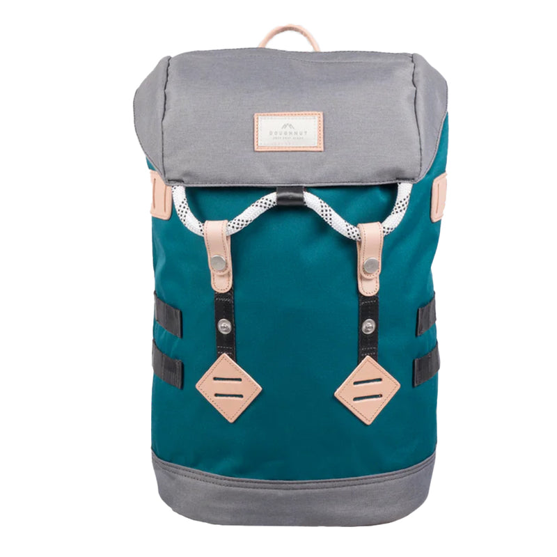 Bestel de Doughnut Colorado Small Backpack denim x charcoal veilig, gemakkelijk en snel bij Revert 95. Check onze website voor de gehele Doughnut collectie, of kom gezellig langs bij onze winkel in Haarlem.	