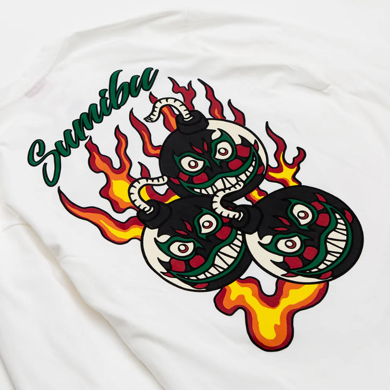 Bestel de Sumibu White Kabuki Bomb Longsleeve veilig, gemakkelijk en snel bij Revert 95. Check onze website voor de gehele Sumibu collectie, of kom gezellig langs bij onze winkel in Haarlem.