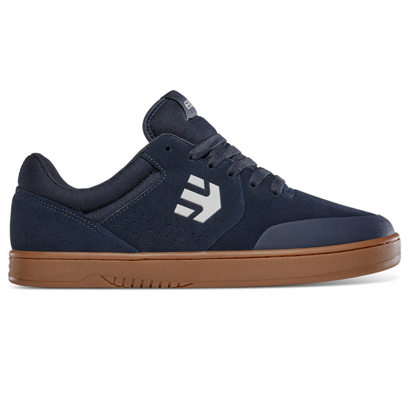 Bestel de Etnies Marana Dark Blue Gum snel, veilig en makkelijk bij Revert 95. Check onze website voor onze gehele Etnies collectie.