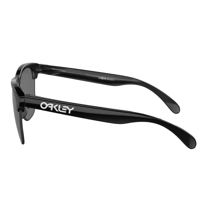 Bestel de Oakley FROGSKINS LITE Polished Black Prizm Black veilig, gemakkelijk en snel bij Revert 95. Check onze website voor de gehele Oakley collectie, of kom gezellig langs bij onze winkel in Haarlem.	