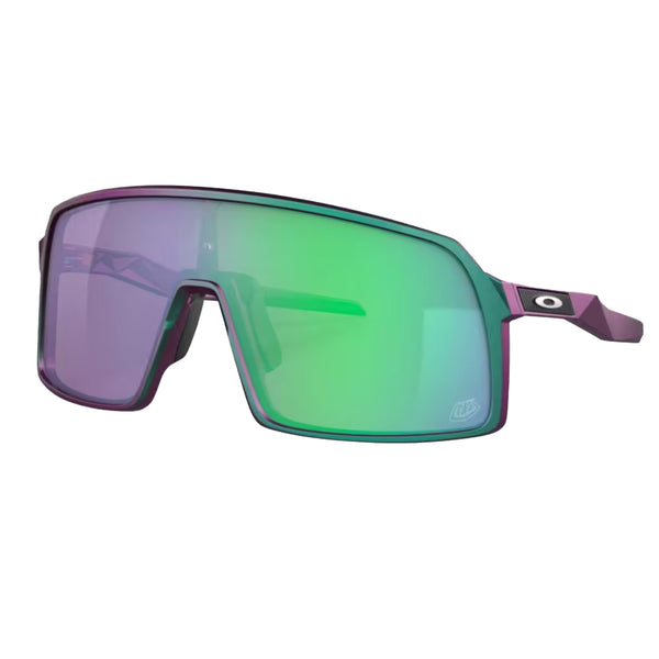 Bestel de Oakley SUTRO Troy Lee Designs Matte Purple Green Shift Prizm Jade veilig, gemakkelijk en snel bij Revert 95. Check onze website voor de gehele Oakley collectie, of kom gezellig langs bij onze winkel in Haarlem.	