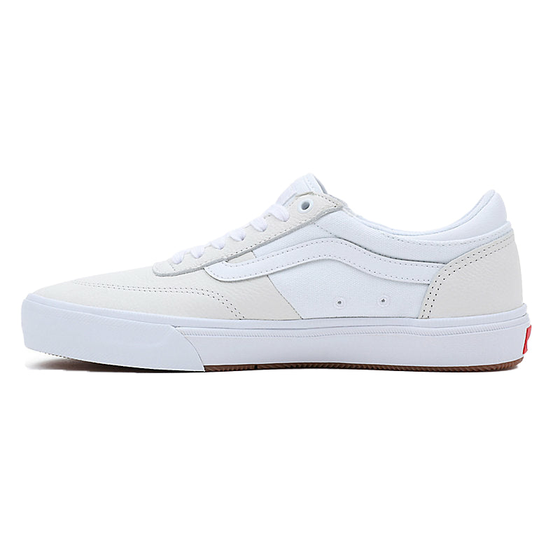 Bestel de Vans MN Gilbert Crockett Leather White White veilig, gemakkelijk en snel bij Revert 95. Check onze website voor de gehele Vans collectie, of kom gezellig langs bij onze winkel in Haarlem.	