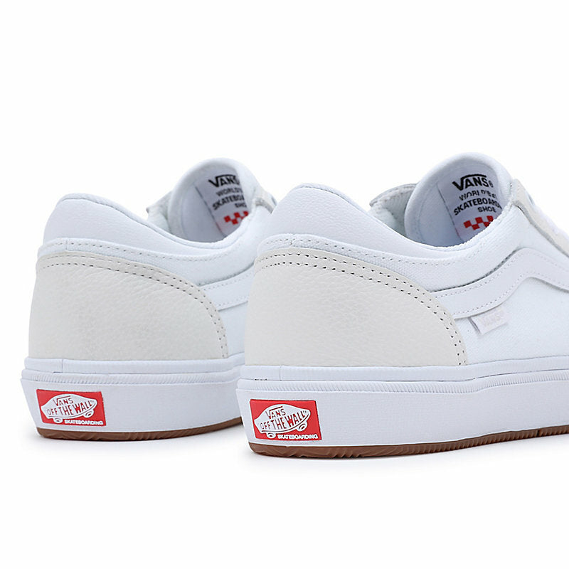 Bestel de Vans MN Gilbert Crockett Leather White White veilig, gemakkelijk en snel bij Revert 95. Check onze website voor de gehele Vans collectie, of kom gezellig langs bij onze winkel in Haarlem.	