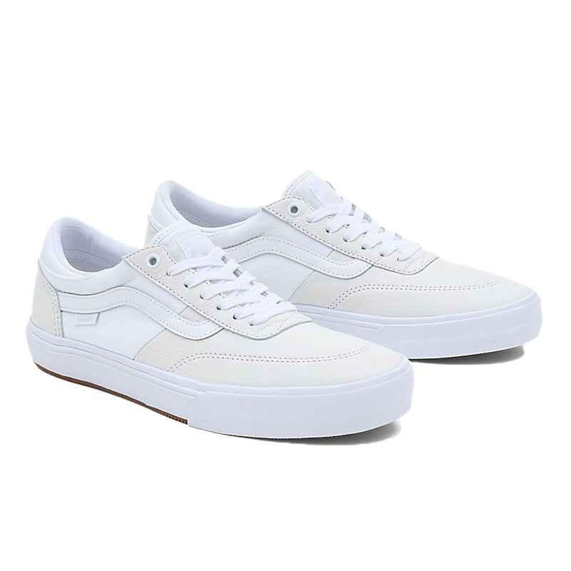 Bestel de Vans MN Gilbert Crockett Leather White White veilig, gemakkelijk en snel bij Revert 95. Check onze website voor de gehele Vans collectie, of kom gezellig langs bij onze winkel in Haarlem.	