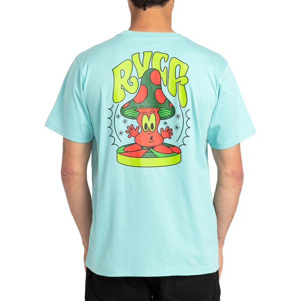 Bestel de RVCA DMOTE MUSH TOO SHORT SLEEVE T-SHIRT snel, veilig en gemakkelijk bij Revert 95. Check onze website voor de gehele RVCA collectie.