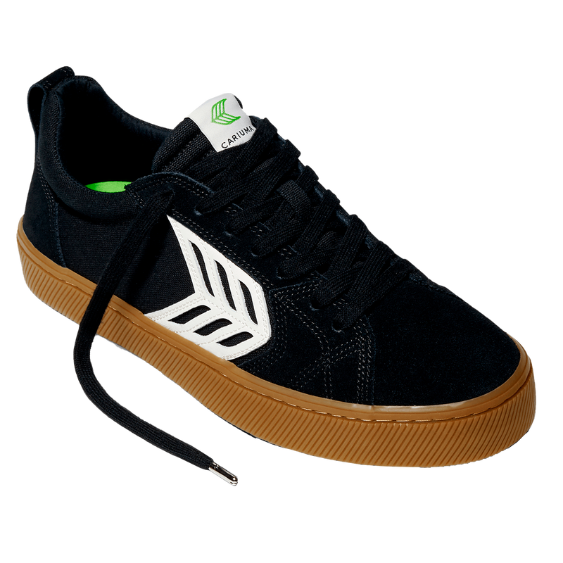 Cariuma Catiba black gum voorkant skateschoenen