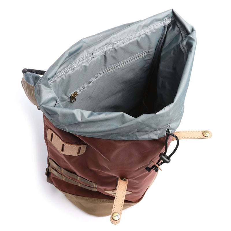 Bestel de Doughnut Colorado Jungle Series Backpack snel, veilig en gemakkelijk bij Revert 95. Check onze website voor de gehele Doughnut collectie.