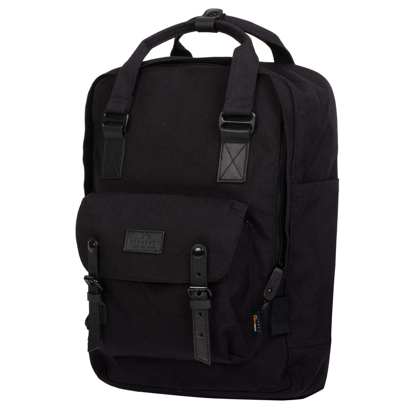 Bestel de Doughnut Macaroon Large Cordura Black Series Backpack snel, veilig en gemakkelijk bij Revert 95. Check onze website voor de gehele Doughnut collectie.