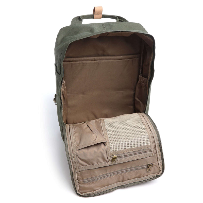 Bestel de Doughnut Macaroon PFC Free Series Backpack snel, veilig en gemakkelijk bij Revert 95. Check onze website voor de gehele Doughnut collectie.