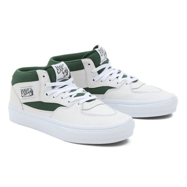 Bestel de Vans MN Skate Half Cab White Green veilig, gemakkelijk en snel bij Revert 95. Check onze website voor de gehele Vans collectie, of kom gezellig langs bij onze winkel in Haarlem.	