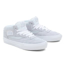 Bestel de Vans MN Skate Half Cab '92 LIGHT BLUE WHITE veilig, gemakkelijk en snel bij Revert 95. Check onze website voor de gehele Vans collectie, of kom gezellig langs bij onze winkel in Haarlem.